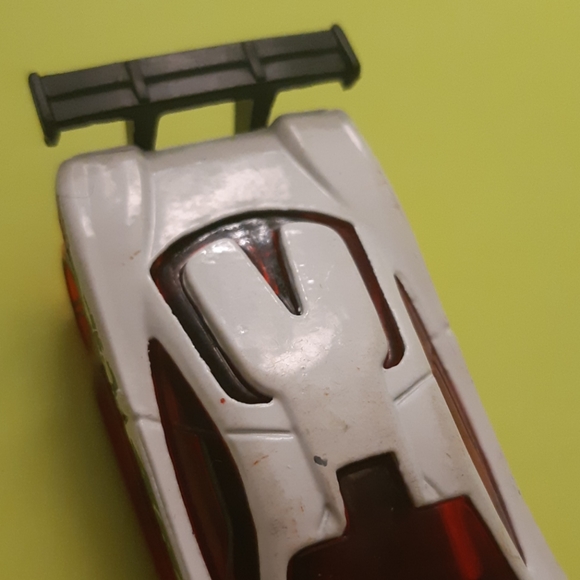 Hot Wheels Prototype 12| 2001 Diecast 1:64| 7/10 - Picture 2 of 8